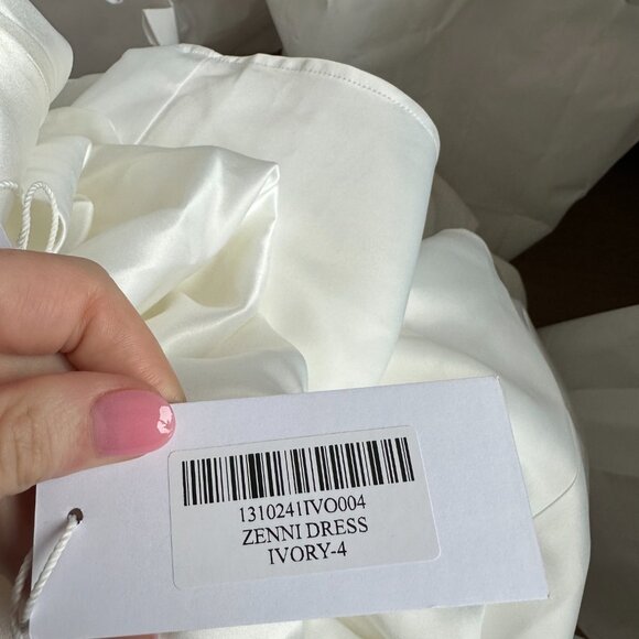 NWT Reformation Zenni Satin Bridal Mini Dress Sz 4 Ivory A-line V-Back Fitted - Picture 3 of 10